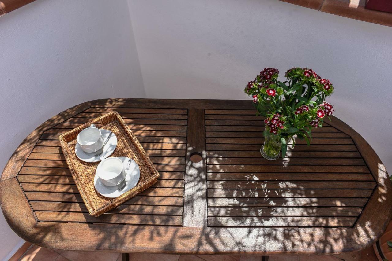 Rooms 19 B&B ปาแลร์โม ภายนอก รูปภาพ